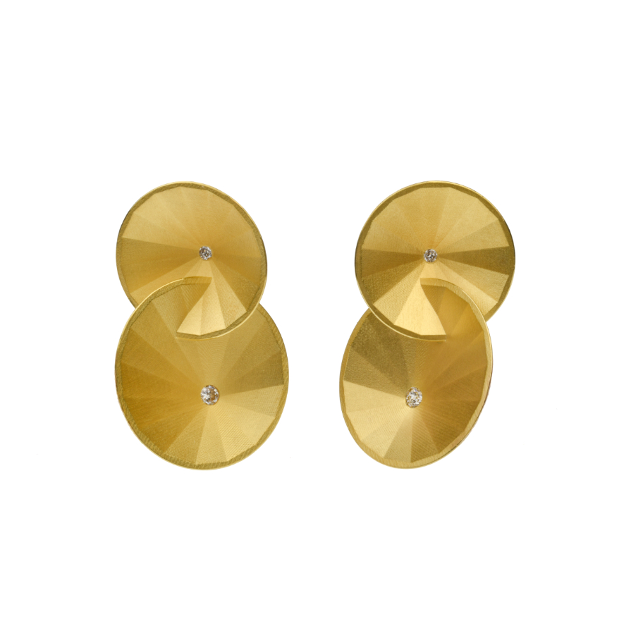 Ausgefallender Ohrschmuck in 750/-Gelbgold mit Brillanten aus dem Galeriehaus Grosche in Castrop-Rauxel, Nähe Dortmund.