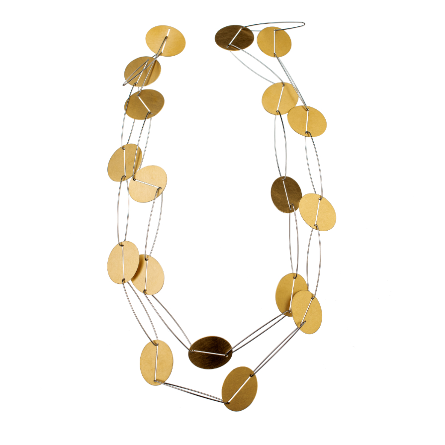 Ausgefallener Halsschmuck aus Gelbgold, Silber und Edelstahl aus dem Galeriehaus Grosche in Castrop-Rauxel, Nähe Duisburg.