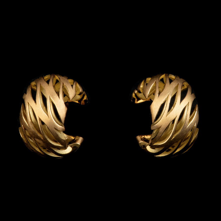 Ausgefallender Ohrschmuck in 750/-Gelbgold- handgefertigt aus dem Galeriehaus Grosche in Castrop-Rauxel, Nähe Gelsenkirchen.