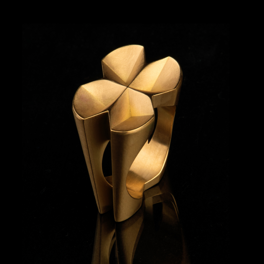 Ausgefallener Ring in 750/-Gelbgold- handgefertigt aus dem Galeriehaus Grosche in Castrop-Rauxel, Nähe Essen.