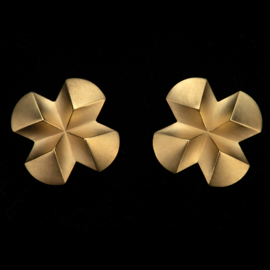 Ausgefallender Ohrschmuck in 750/-Gelbgold- handgefertigt aus dem Galeriehaus Grosche in Castrop-Rauxel, im Ruhrgebiet.