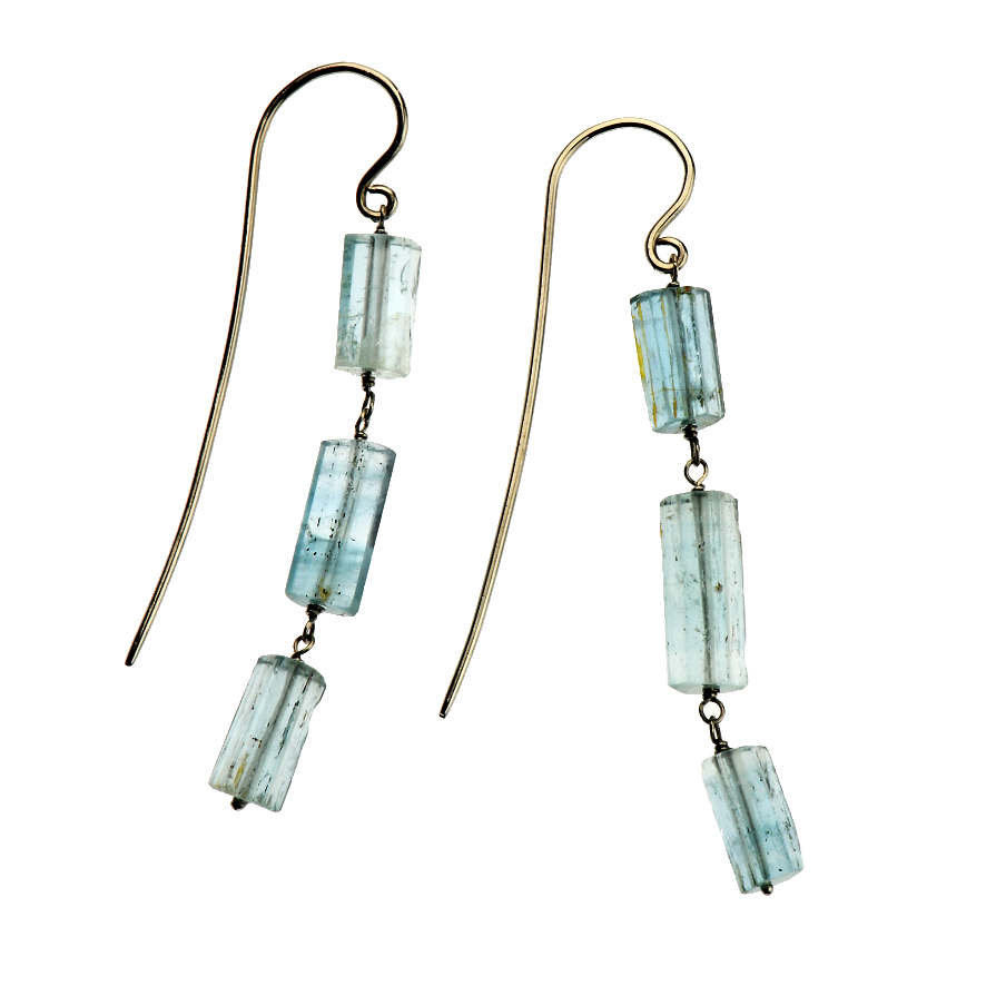 Design-Ohrschmuck "Filigran II" von Matthias Grosche - handgefertigte Schmuckkunst aus 950/-Platin mit Aquamarinen aus dem Galeriehaus Grosche, Castrop-Rauxel bei Dortmund, Bochum und Herne im Ruhrgebiet