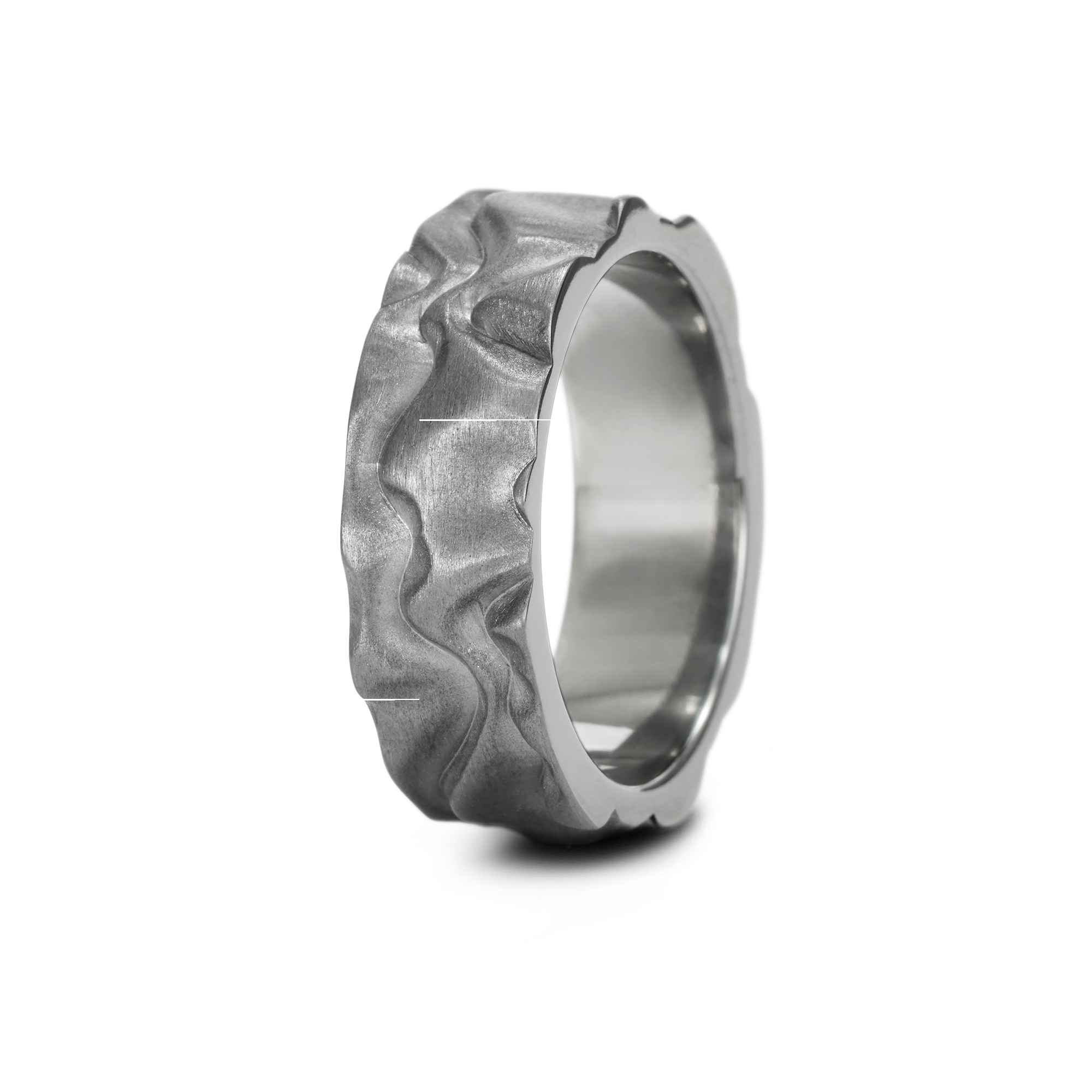 Ausgefallener Ring in Tantal von David Bock in der Goldscachmiede Galeriehaus Grosche in Castrop-Rauxel, im Ruhrgebiet.